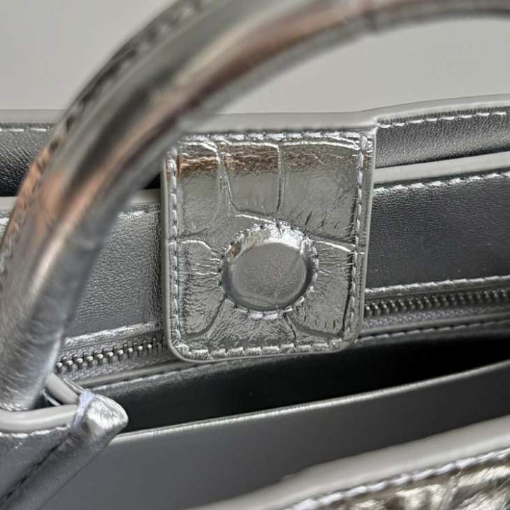 Picture of Bottega Veneta Handbags _SKUfw236444967fw